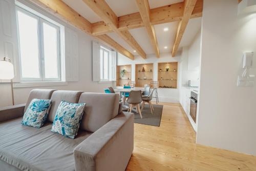 Downtown Clerigos Duplex With River View