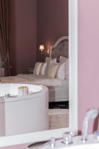 Gallery image of SIR LUXURY BOUTIQUE HOTEL in Brăila