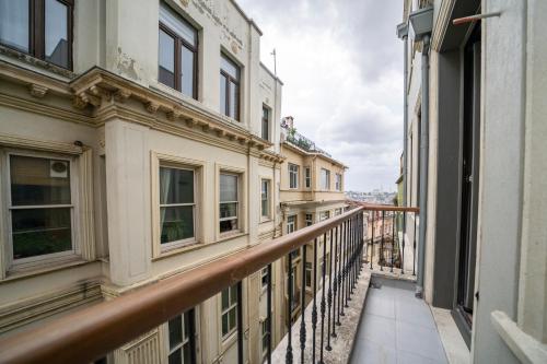 Historic 2 Bedroom Galata Apt-Heart of Istanbul kuledibi 1