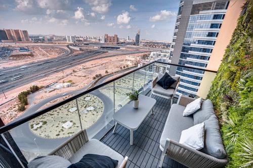 Fotografie z fotogalerie ubytování Luxury Spacious Studio in The Square JVC, Dubai v Dubaji