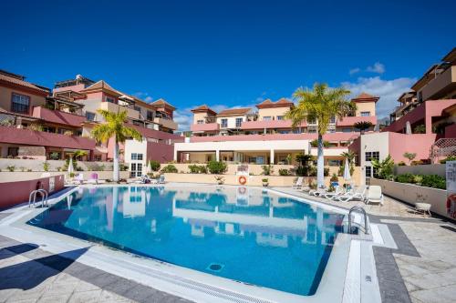 AMAZING HOME SEA VIEW PLAYA DEL DUQUE by LoveTener