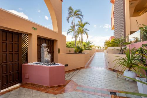 AMAZING HOME SEA VIEW PLAYA DEL DUQUE by LoveTener