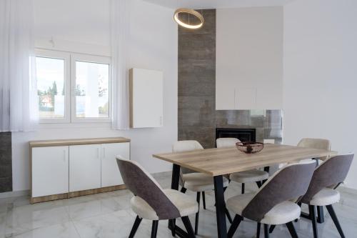 Kuchyň nebo kuchyňský kout v ubytování Villas Lago e Mare