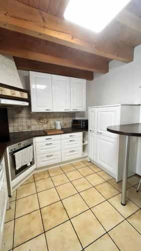 Kuchyň nebo kuchyňský kout v ubytování Monteurzimmer Ringingen