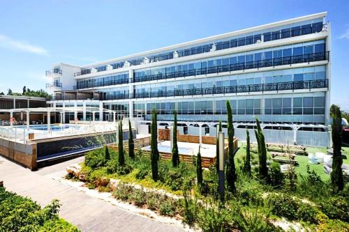 Rimonim Aquaduct Hotel