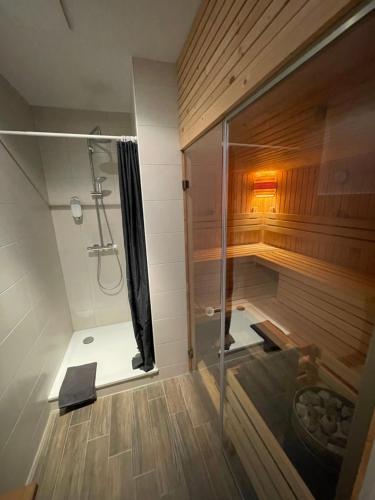 Koupelna v ubytování ApartHotel Stadtpark