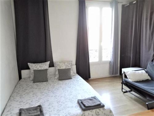 Fotografia z galérie ubytovania APPARTEMENT ENTIER A PARIS PROCHE PLACE VOLTAIRE. v Paríži