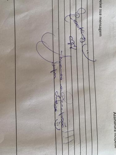 a drawing of the strings of a guitar at Recanto da Sol in Florianópolis