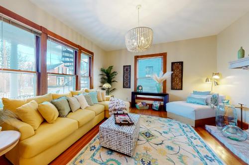 1908 Ridgeway House - Truffle Room #1 – Photos 3