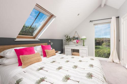 Postel nebo postele na pokoji v ubytování The Haybarn