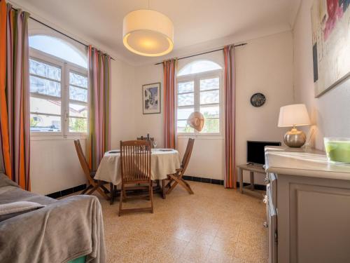 Holiday Home Les violettes 2 by Interhome