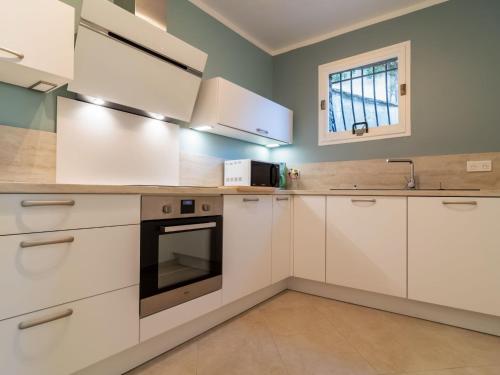 Dapur atau dapur kecil di Apartment Hibiscus by Interhome