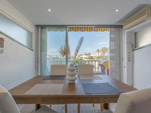 Apartment Sant Maurici by Interhome