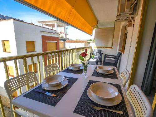 Apartment Miramar Nautic-1 by Interhome
