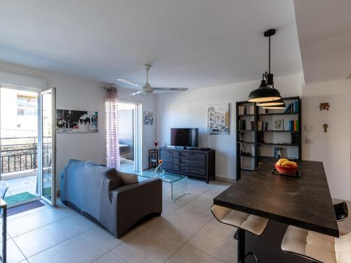 TV a/nebo společenská místnost v ubytování Apartment Résidence les 3C by Interhome