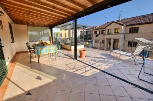 Roberto 2-Bedroom Apartment – Photos 5