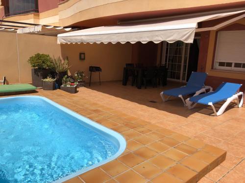 Apartamento Pelicanos Golf & Beach - spacious and modern with terrace and private pool