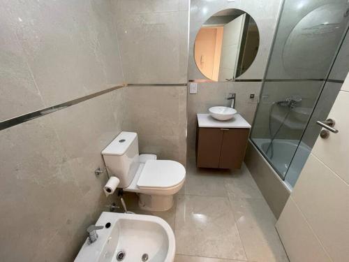 Et badeværelse på Apart en San Telmo- Paseo de la Cisterna- 617