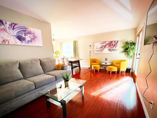 Central Location 4BR &Game room – Photos 2