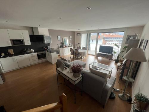 Kobentu Berri by Smiling Rentals