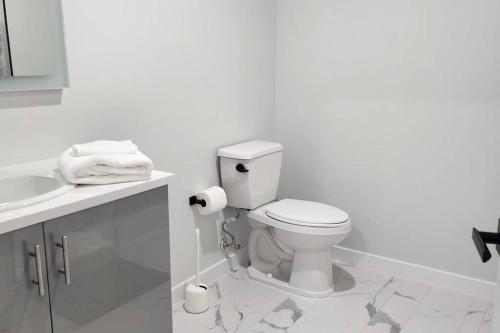 Roselle Park 2 Bd/2 Ba – Photos 2