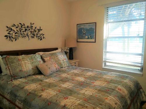 Beautiful Riverfront Home – Photos 4