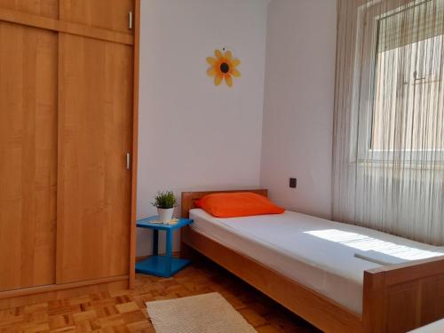 Apartment in Pag with sea view, terrace, air conditioning, WiFi (4891-1)