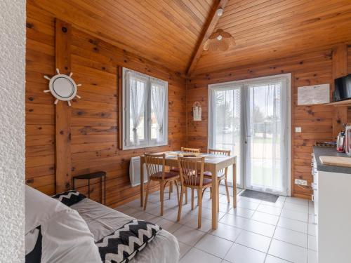 Maison T3 pour 4 personnes à 400m de la plage et du centre, avec terrasse et parking. - FR-1-521-210