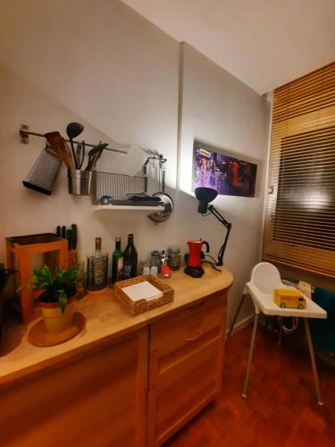 Een keuken of kitchenette bij St Catherine - Sweet home - Bxl - Studio Apartment with city view