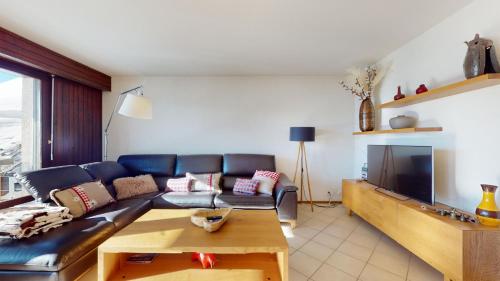 Lovely apartment with a view - accessible by skis