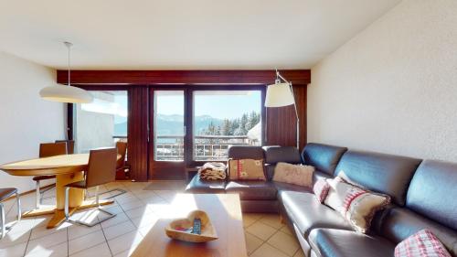Lovely apartment with a view - accessible by skis