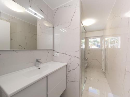 Bagno di Esclusiva Villa Frontemare in Tana della Volpe 2