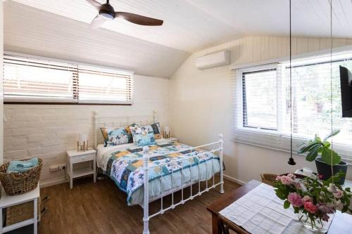 Gallery image of Maldon Cosy Garden Cottage - Charming One Room Studio in Maldon