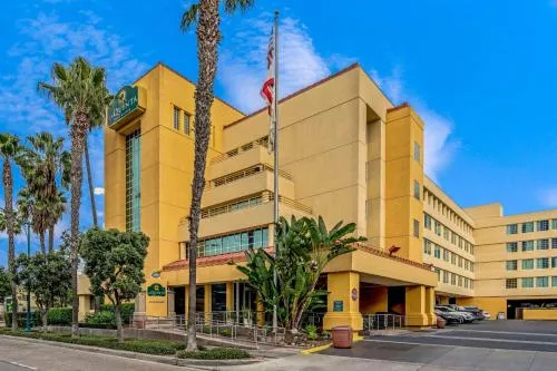La Quinta by Wyndham Anaheim in Costa Mesa