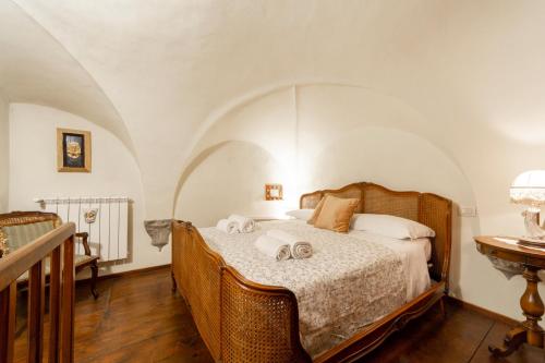 The paintress home with private patio