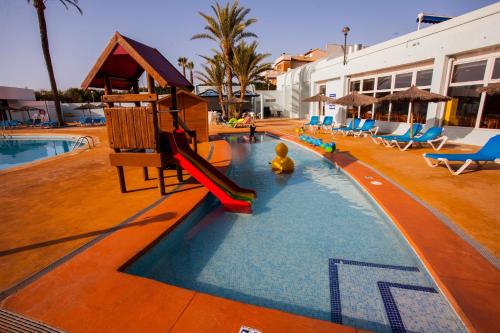 Πισίνα στο ή κοντά στο Hotel Playas de Guardamar