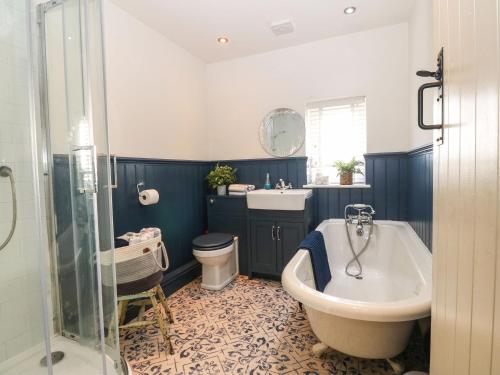 Koupelna v ubytování Brook Cottage