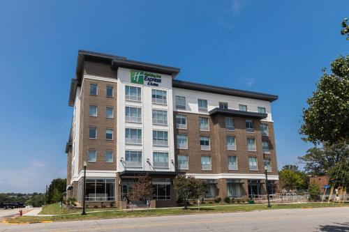a rendering of the hampton inn suites hotel at Holiday Inn Express & Suites Columbia Downtown The Vista by IHG in Columbia