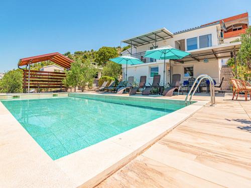 Holiday Home Happy Holiday