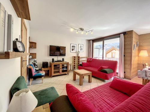 Photo de la galerie de l'établissement Chamonix : Appartement 64m², Centre-Ville, 6 Pers, Proche Pistes et Brévent - FR-1-507-14, à Chamonix-Mont-Blanc