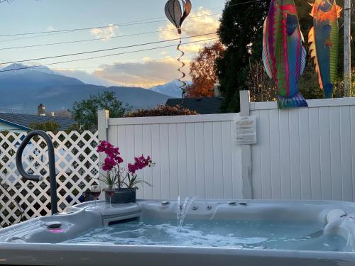 Φωτογραφία από το άλμπουμ του The Victorian Spa Retreat σε Port Angeles