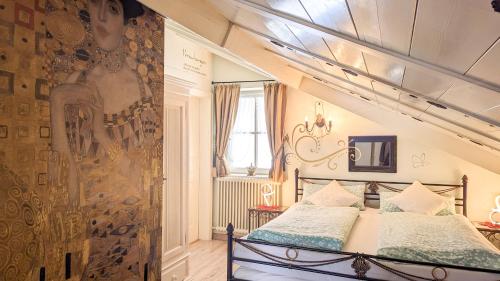 sypialnia z 2 łóżkami w pokoju w obiekcie Ferienwohnung Biechteler w mieście Schwangau