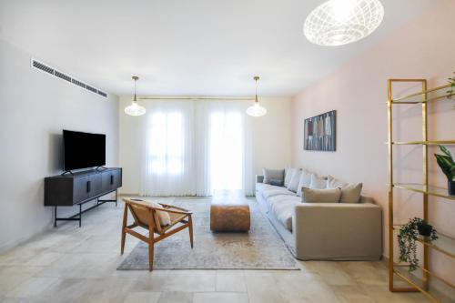 Spacious 3BR in Neve Tzedek by HolyGuest