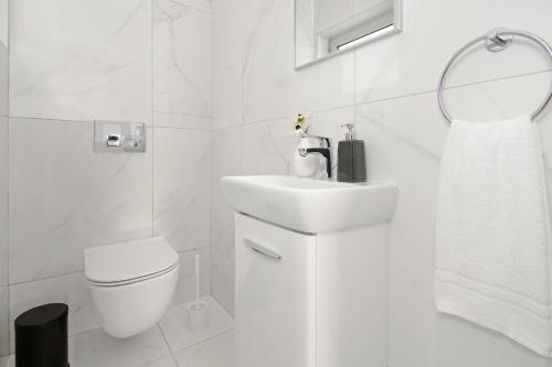 Ένα μπάνιο στο Villa Harmonia