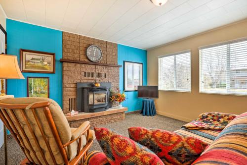 Gallery image of Tropic Family House - 10 Miles to Bryce Canyon! in Tropic
