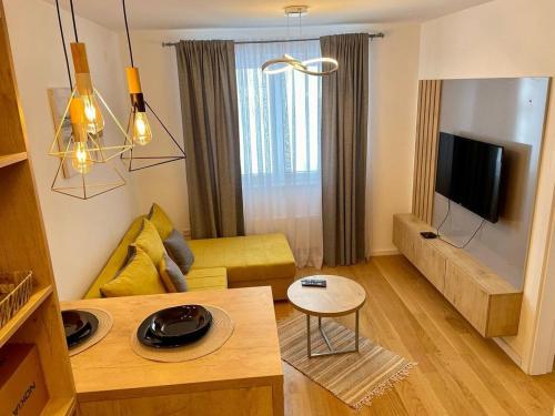 Televisyen dan/atau pusat hiburan di Apartman Monty Jahorina
