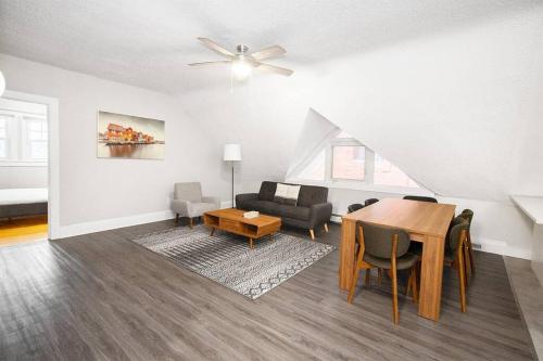 Character unit with parking – Photos 3