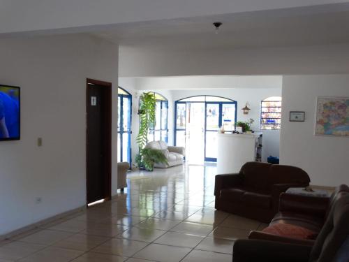 Televisyen dan/atau pusat hiburan di Tapiratiba Hotel