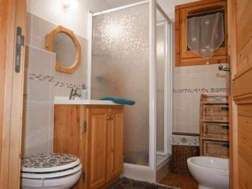 Koupelna v ubytování Appartement 3 pièces avec grande terrasse, garage et équipements modernes à Montgenèvre - FR-1-266-210