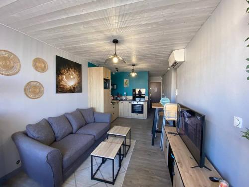 Appartement T2 + cabine avec climatisation, parking, proche plage à Port Leucate - FR-1-81-579